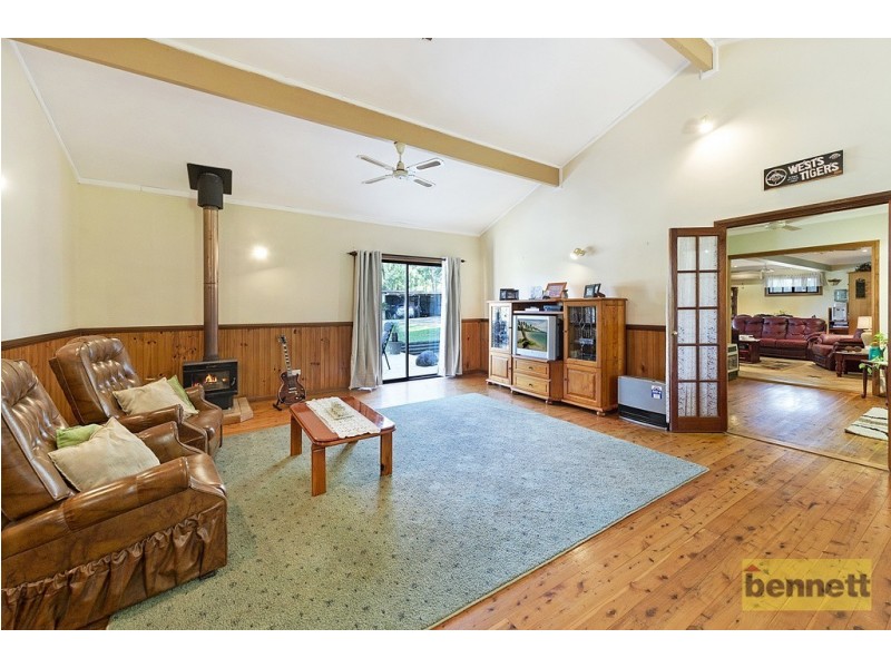 360 Spinks Road, Glossodia NSW 2756