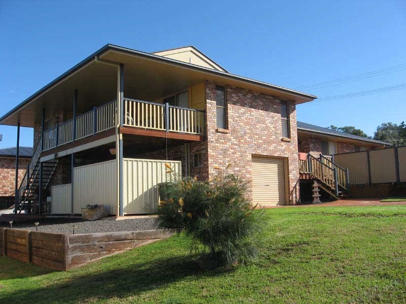 39 Adermann Drive, Kingaroy QLD 4610