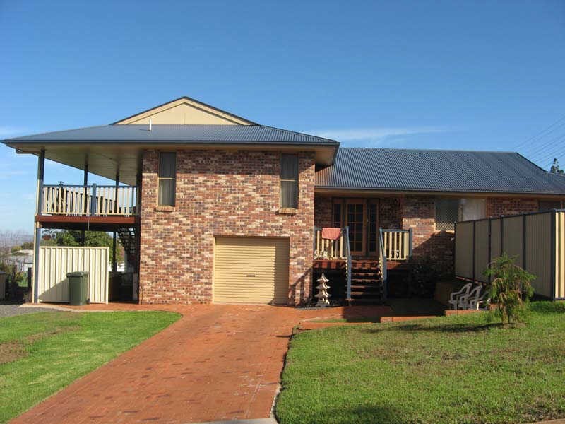 39 Adermann Drive, Kingaroy QLD 4610