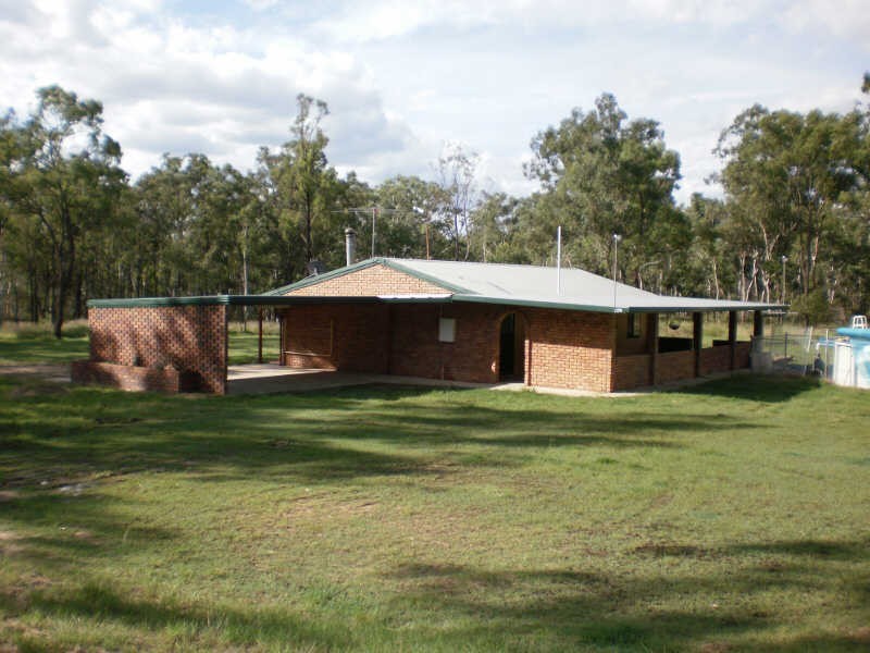 27 Weekes Road, Goodger QLD 4610