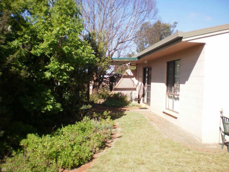 21 Windsor Circle, Kingaroy QLD 4610