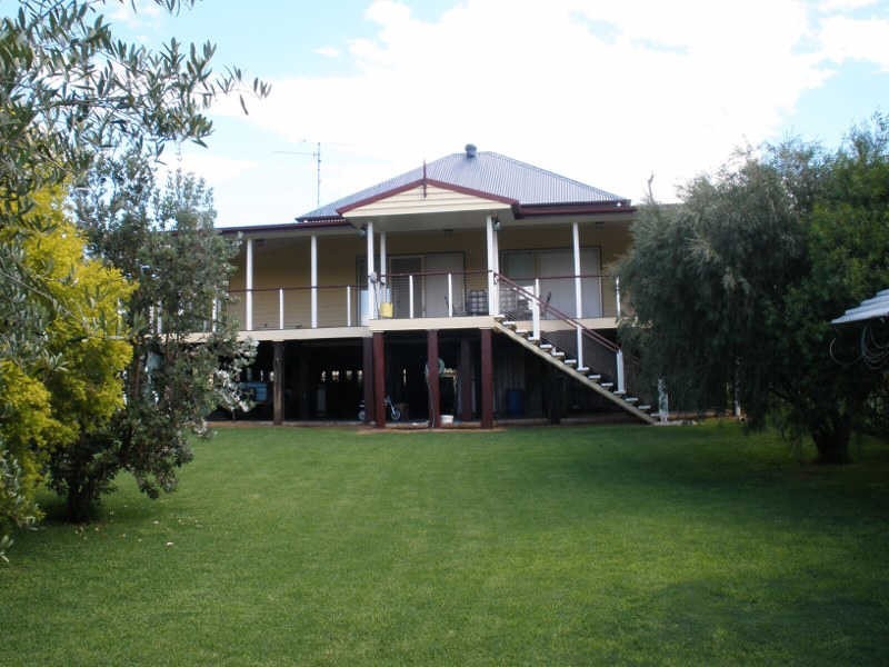 87 Pring Street, Wondai QLD 4606