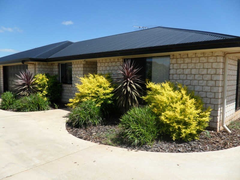 1 @ 11 Tessmanns Road, Kingaroy QLD 4610