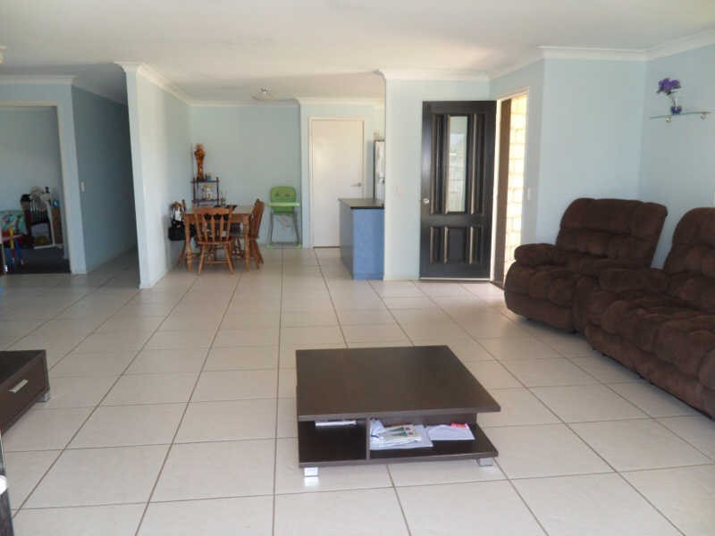 2 @ 11 Tessmanns Road, Kingaroy QLD 4610