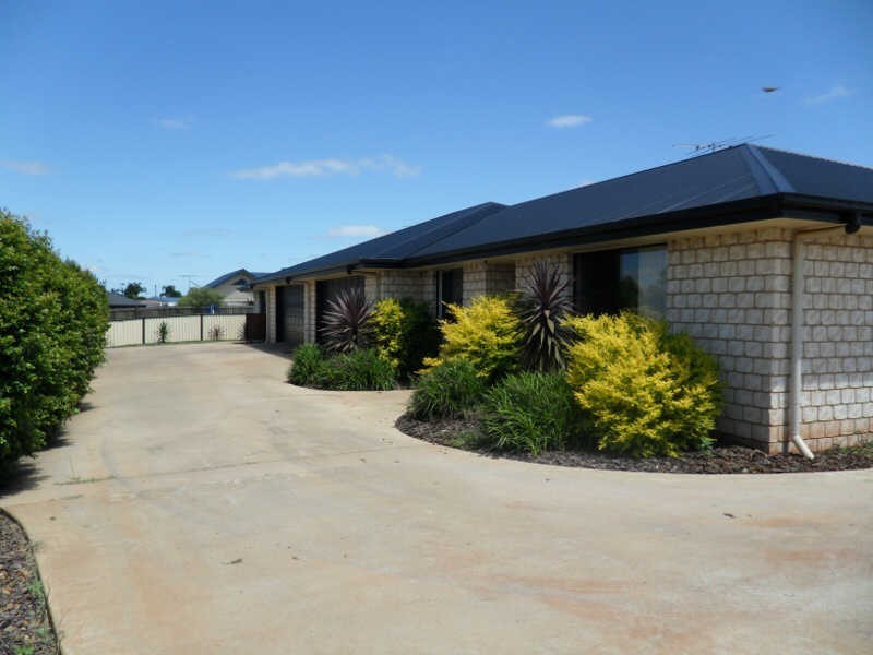 2 @ 11 Tessmanns Road, Kingaroy QLD 4610