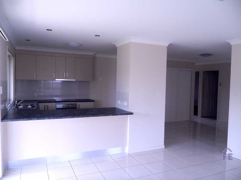 2 @ 9 Hodge Street, Kingaroy QLD 4610