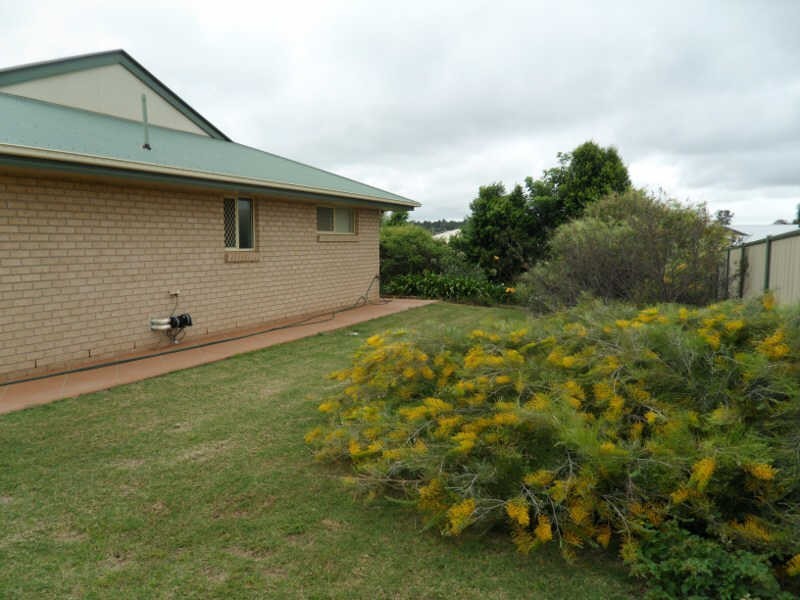 76 Ivy Street, Kingaroy QLD 4610