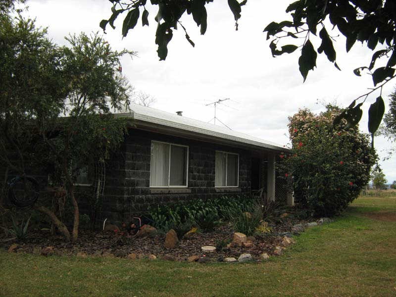 270 Springs Road, Fairdale QLD 4606