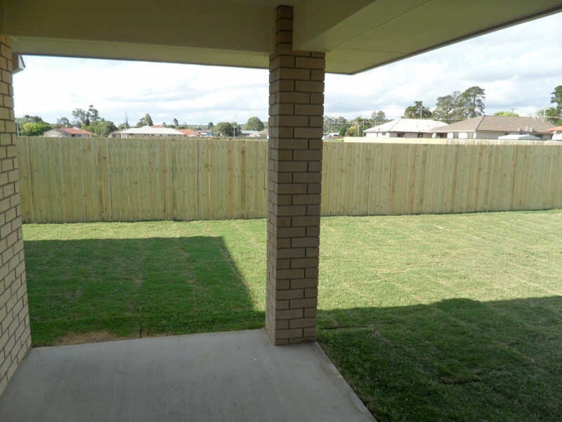 37 Oasis Drive, Kingaroy QLD 4610