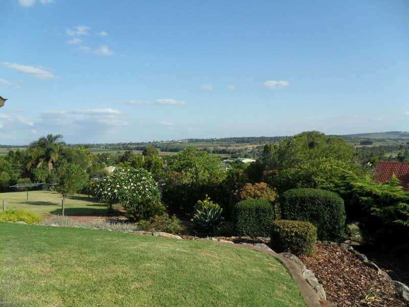 1 Freeman Court, Kingaroy QLD 4610