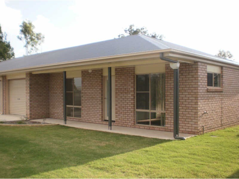 5 @ 27-29 James Street, Kingaroy QLD 4610