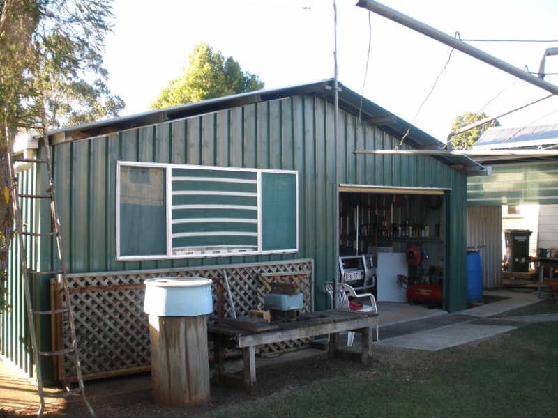 25 Rodney Street, Proston QLD 4613