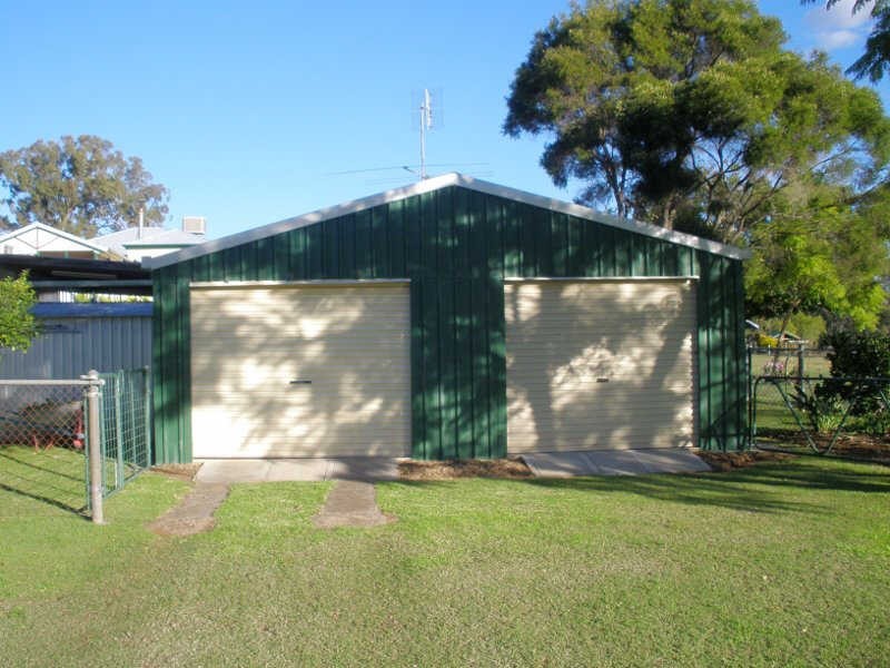 25 Rodney Street, Proston QLD 4613