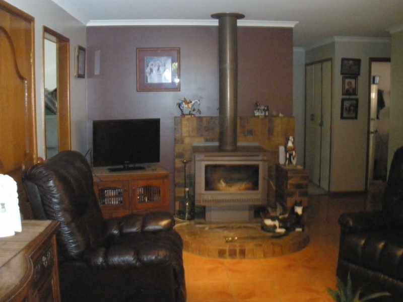 21 Darli Street, Nanango QLD 4615