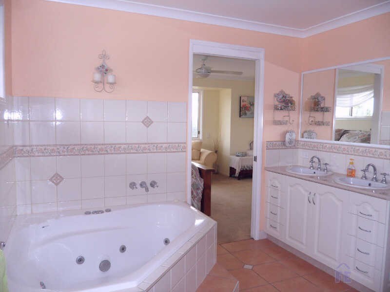 19 Adermann Drive, Kingaroy QLD 4610