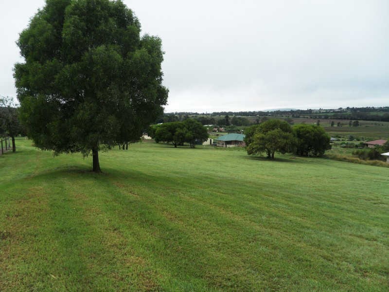41 Sonaree Drive, Kingaroy QLD 4610