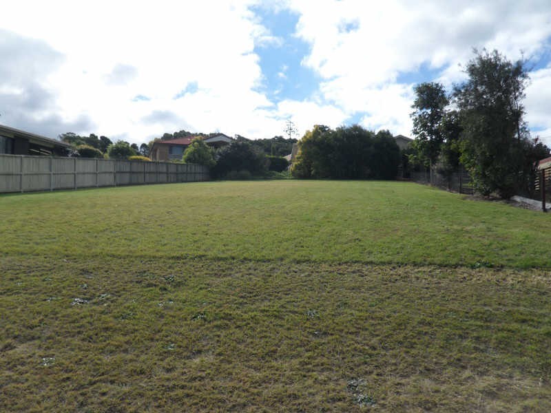 16 Adermann Drive, Kingaroy QLD 4610