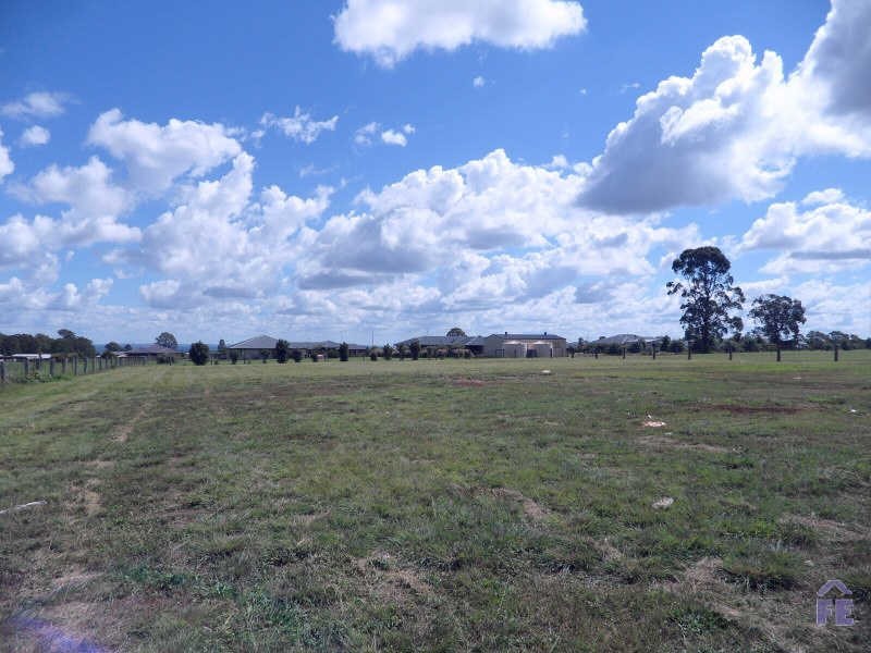 114 -116 Rosella Pde, Kingaroy QLD 4610