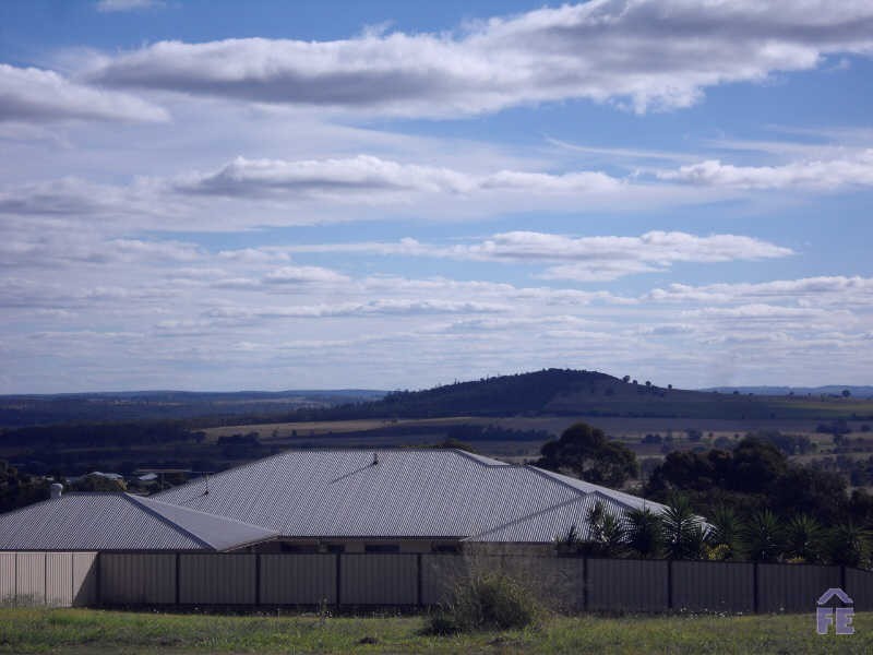 24 Hillview Parade, Kingaroy QLD 4610