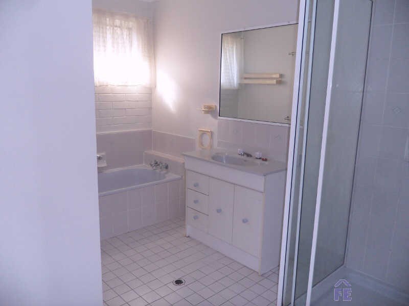 7 Neville Place, Kingaroy QLD 4610