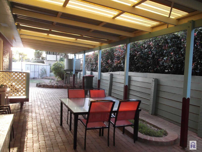 7 Neville Place, Kingaroy QLD 4610