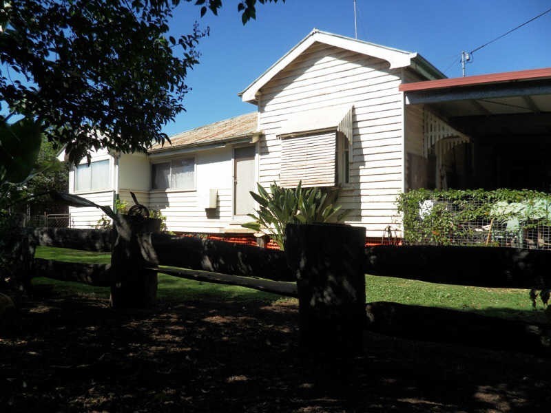 39 Knight Street, Kingaroy QLD 4610