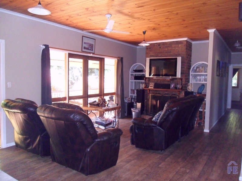 7 Tarong Drive, Kingaroy QLD 4610