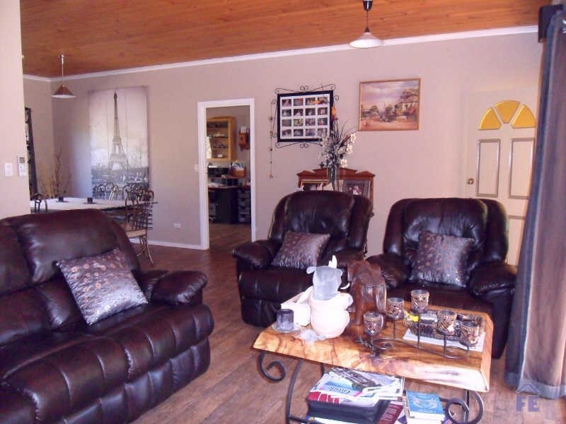 7 Tarong Drive, Kingaroy QLD 4610