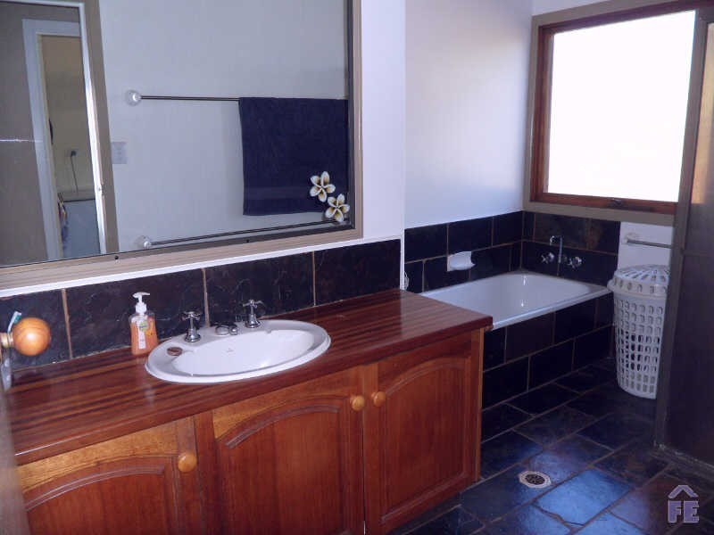 7 Tarong Drive, Kingaroy QLD 4610