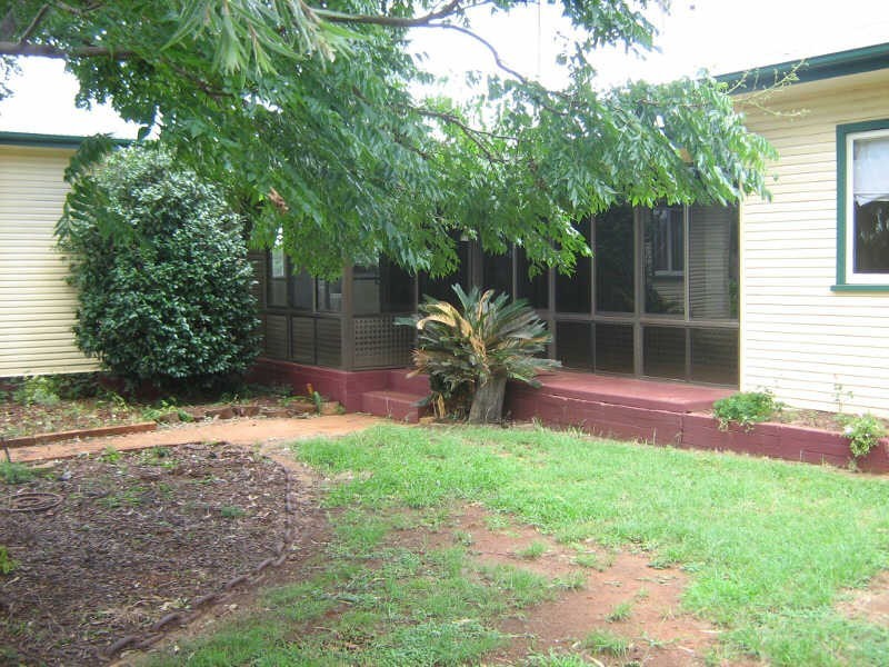 483 West Wooroolin Road, Wooroolin QLD 4608