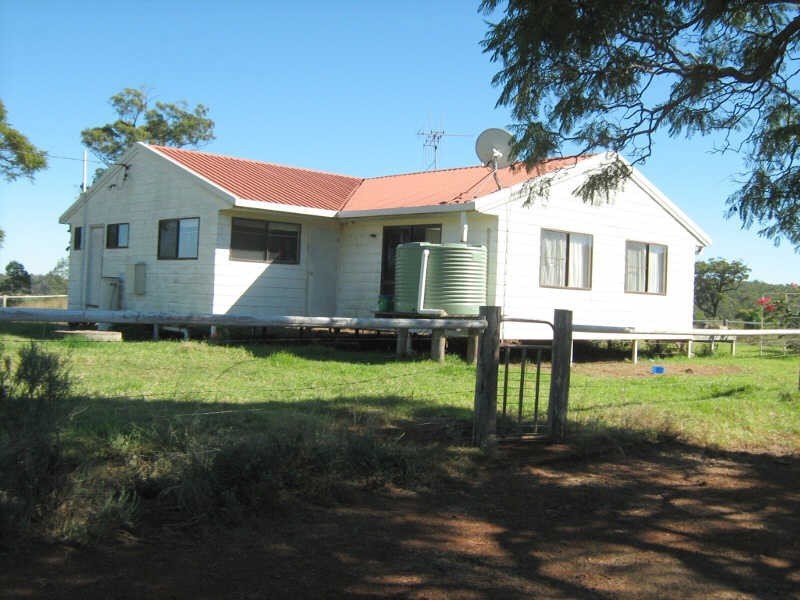 457 Ten Chain Road, Kinleymore QLD 4613