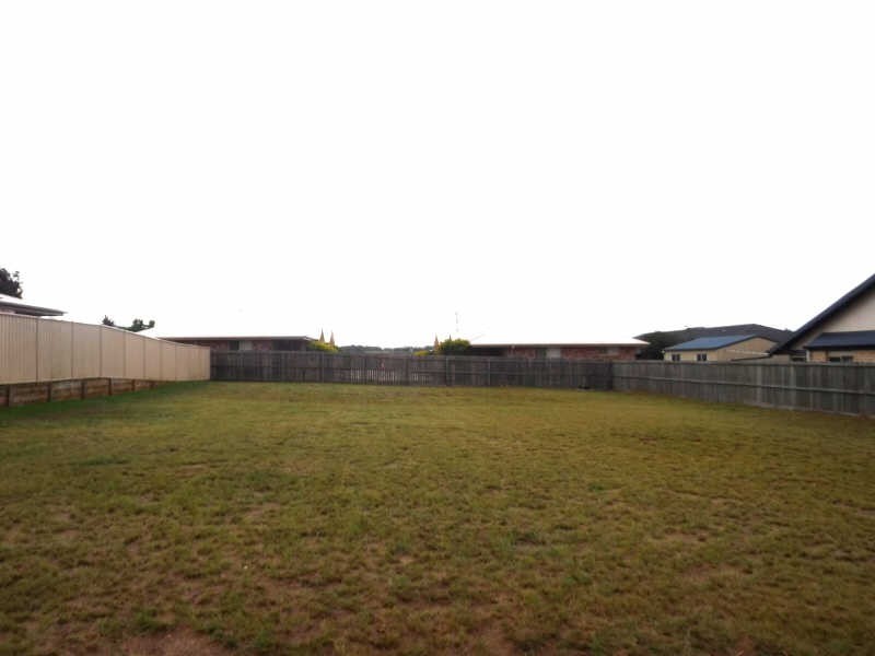 8 David Place, Kingaroy QLD 4610