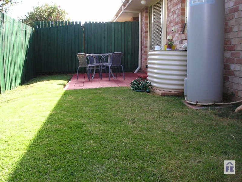 Unit 2 13 Tessmanns Road, Kingaroy QLD 4610
