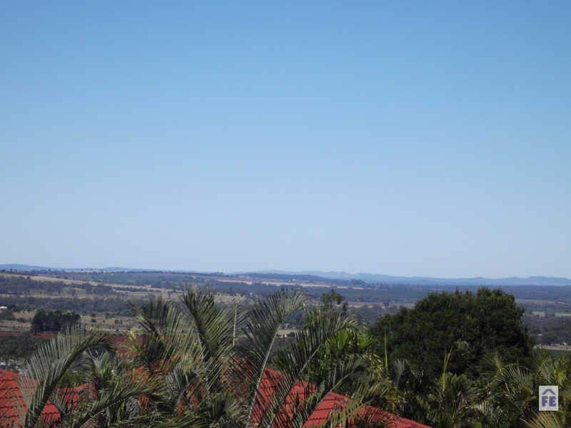 69 Cowie Drive, Kingaroy QLD 4610