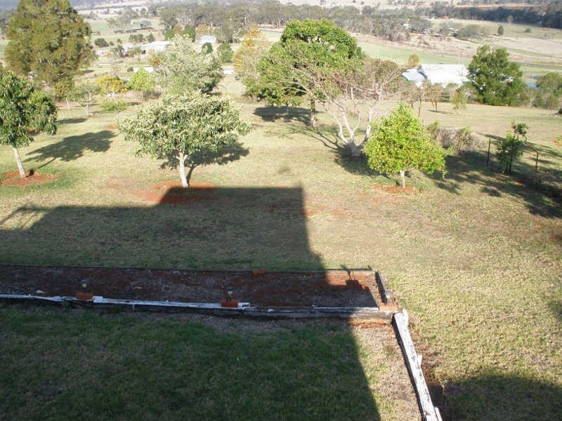 10 Meek Street, Tingoora QLD 4608