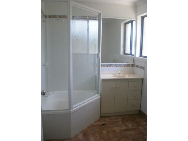 4/277 Haly Street, Kingaroy QLD 4610