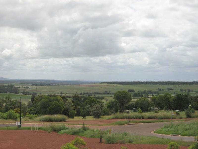 14 Bernard Crescent, Kingaroy QLD 4610