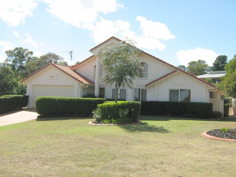 71 Moore Street, Kingaroy QLD 4610