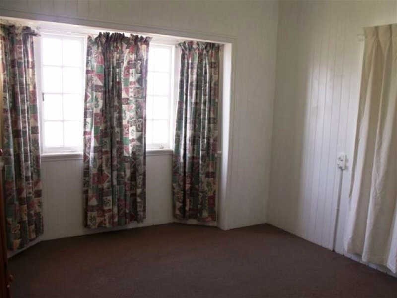 4 Gladys Street, Kingaroy QLD 4610