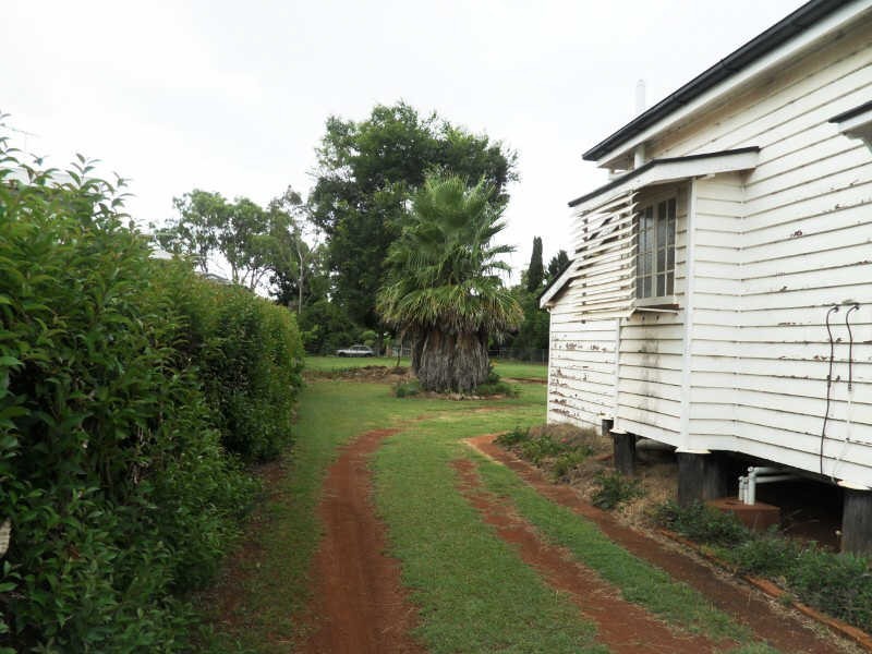 4 Gladys Street, Kingaroy QLD 4610