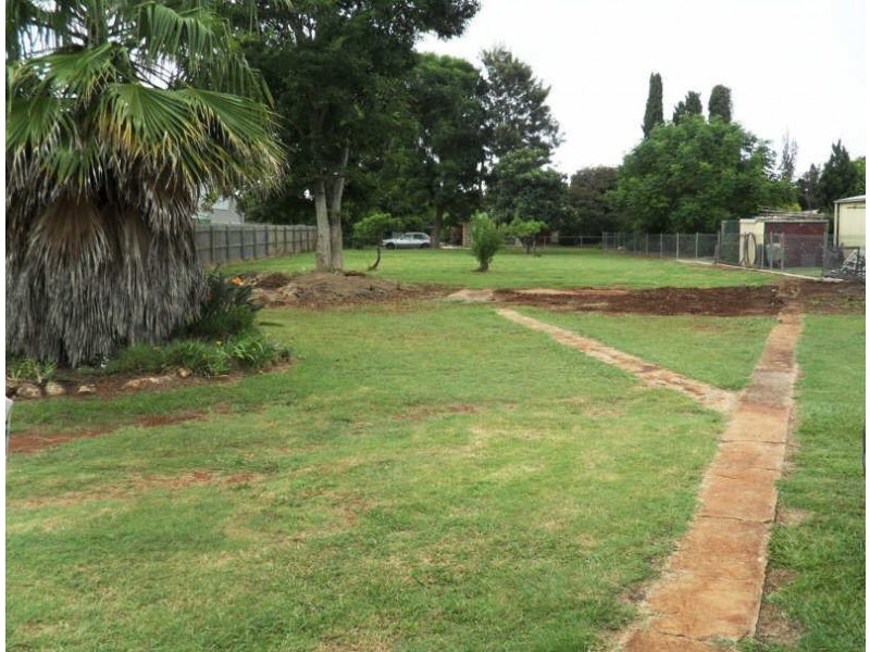 4 Gladys Street, Kingaroy QLD 4610