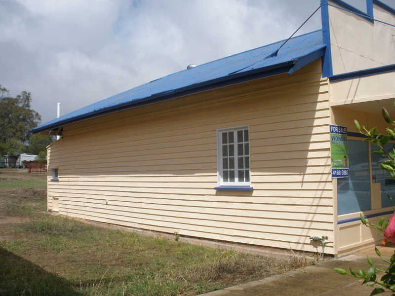 32 Blake Street, Proston QLD 4613