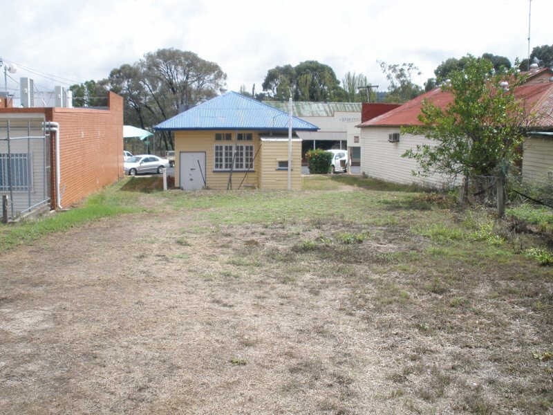 32 Blake Street, Proston QLD 4613