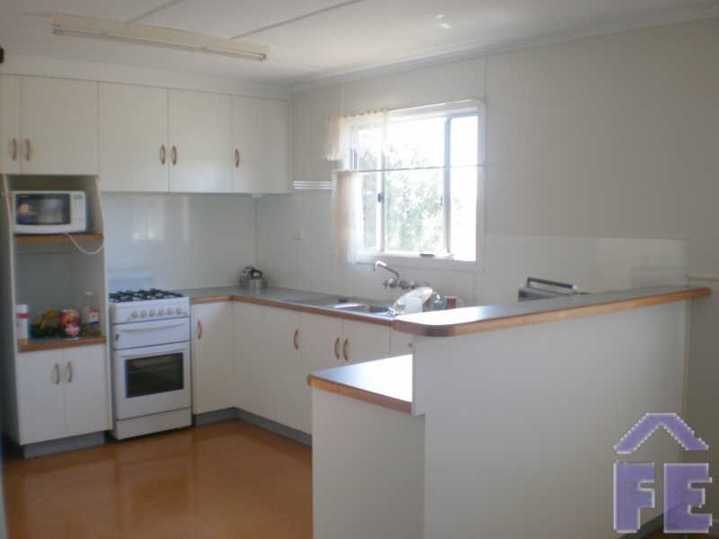 27 Redmans Road, Kingaroy QLD 4610