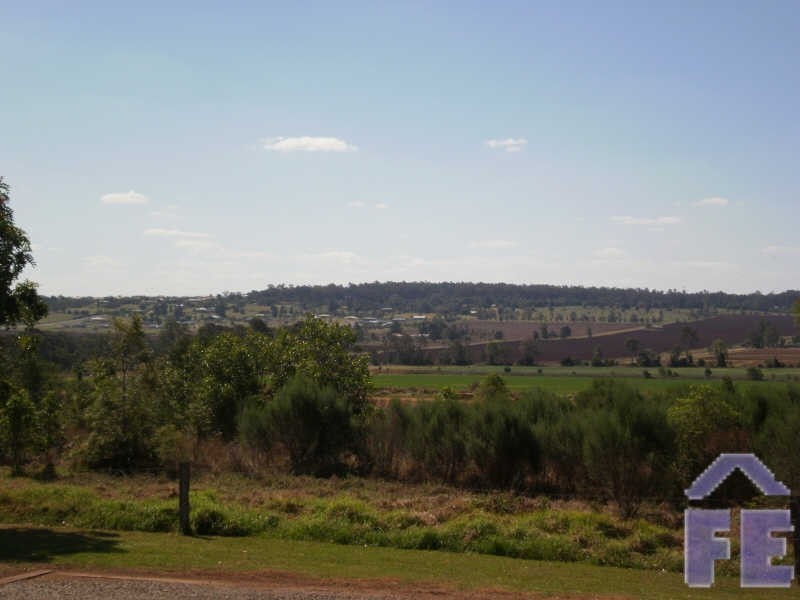 27 Redmans Road, Kingaroy QLD 4610