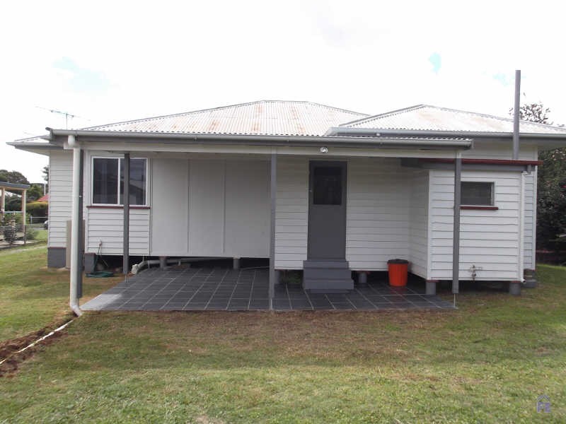 9 Jean Street, Kingaroy QLD 4610