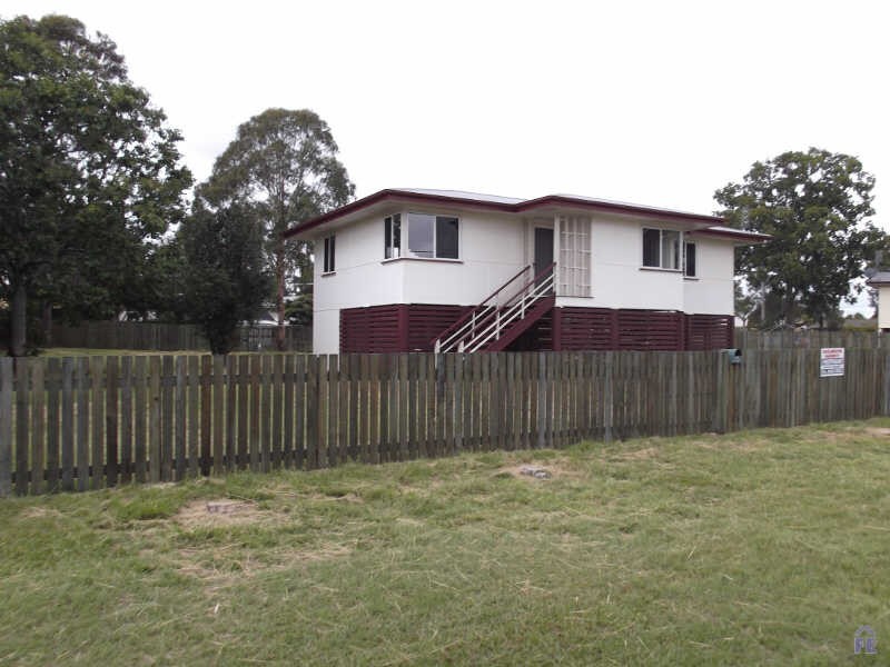 4 Baron Street, Kingaroy QLD 4610
