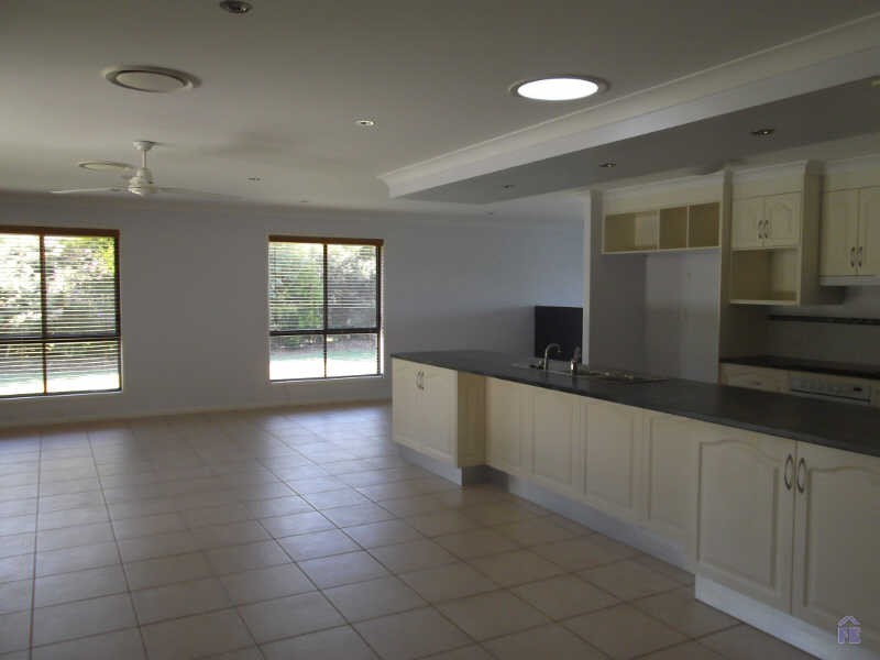 16 Sonaree Drive, Kingaroy QLD 4610