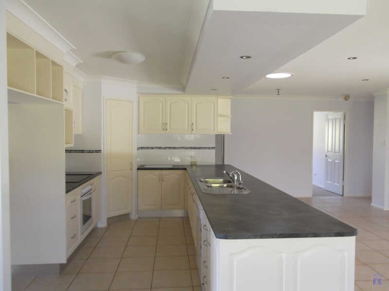 16 Sonaree Drive, Kingaroy QLD 4610