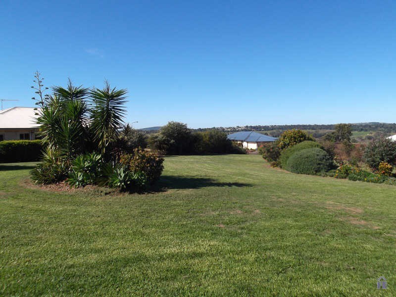 16 Sonaree Drive, Kingaroy QLD 4610